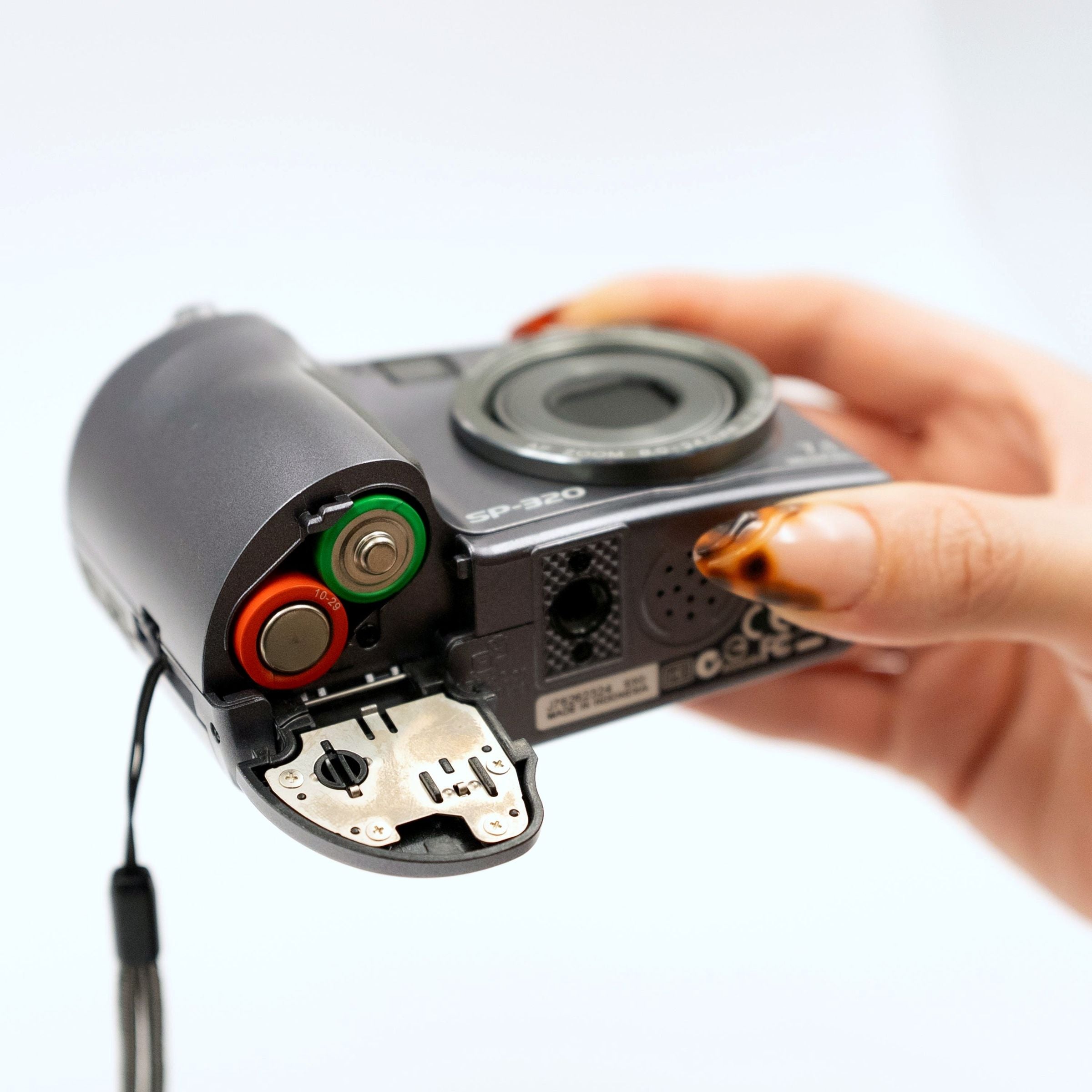 オリンパス SP-320 レトロデジタルカメラ – Retro Camera Land