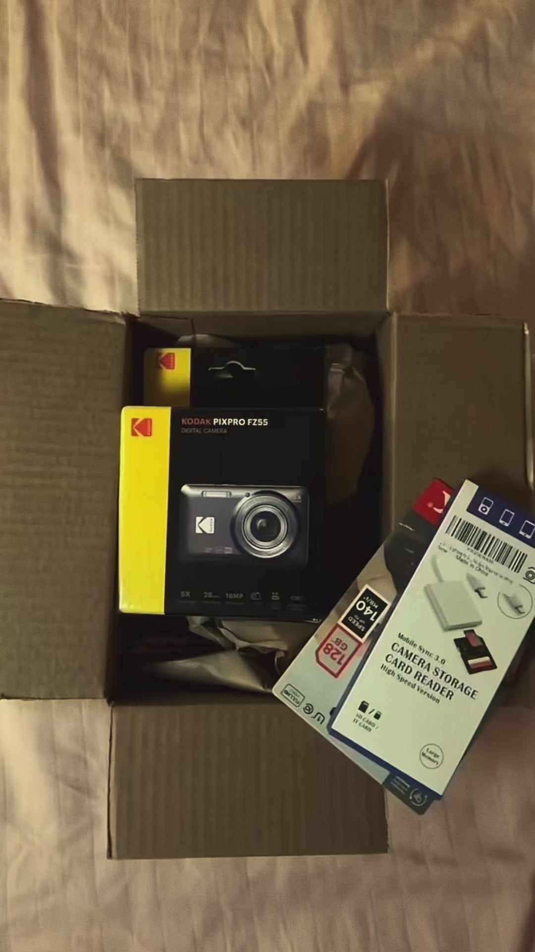Kodak Pixpro FZ55 Dijital Fotoğraf Makinesi (Kırmızı)