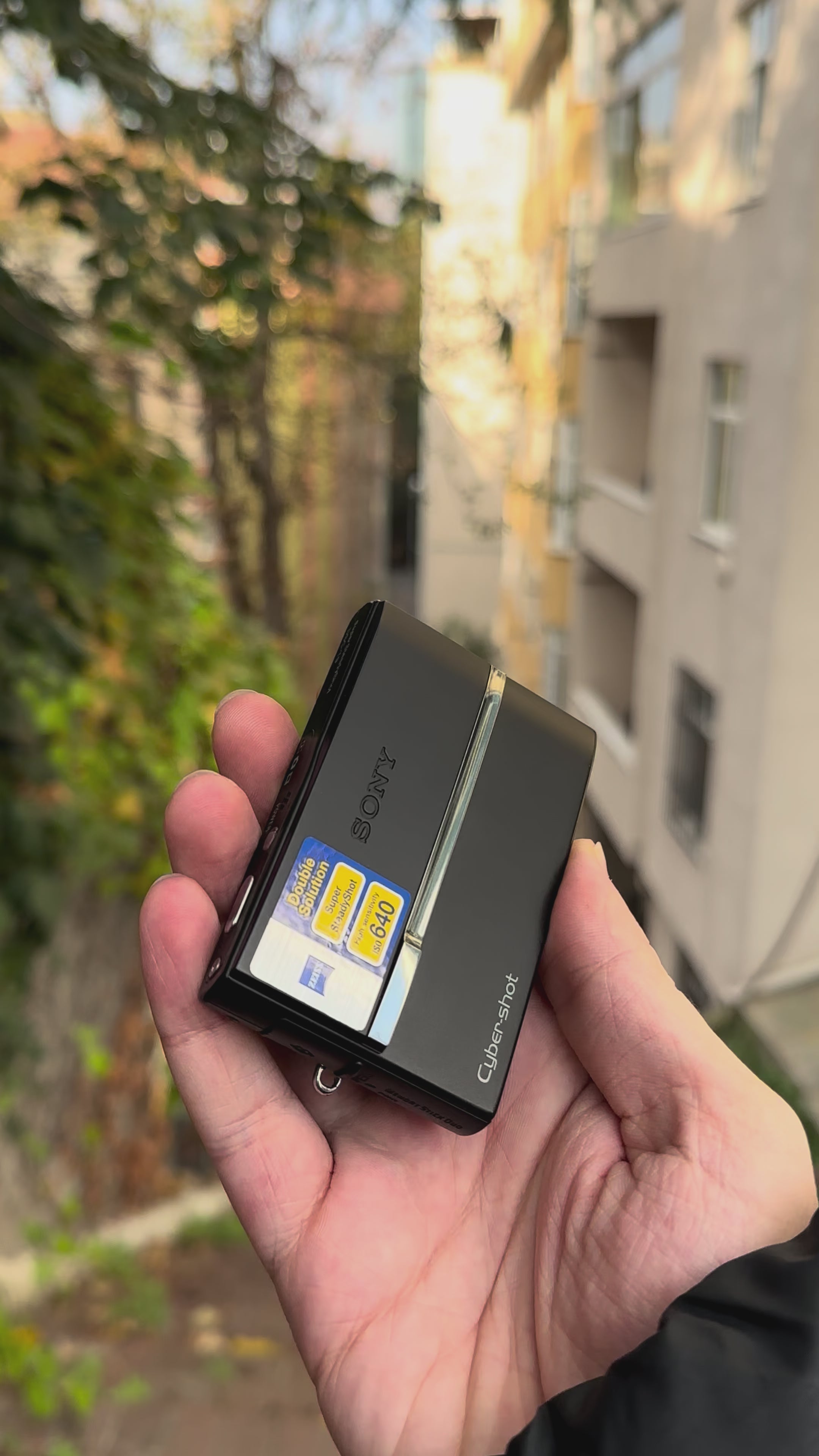 Sony Cyber-Shot DSC-T9 ブラック Sony Cyber-shot DSC-T9 (rough Condition, Fully Working, No Battery