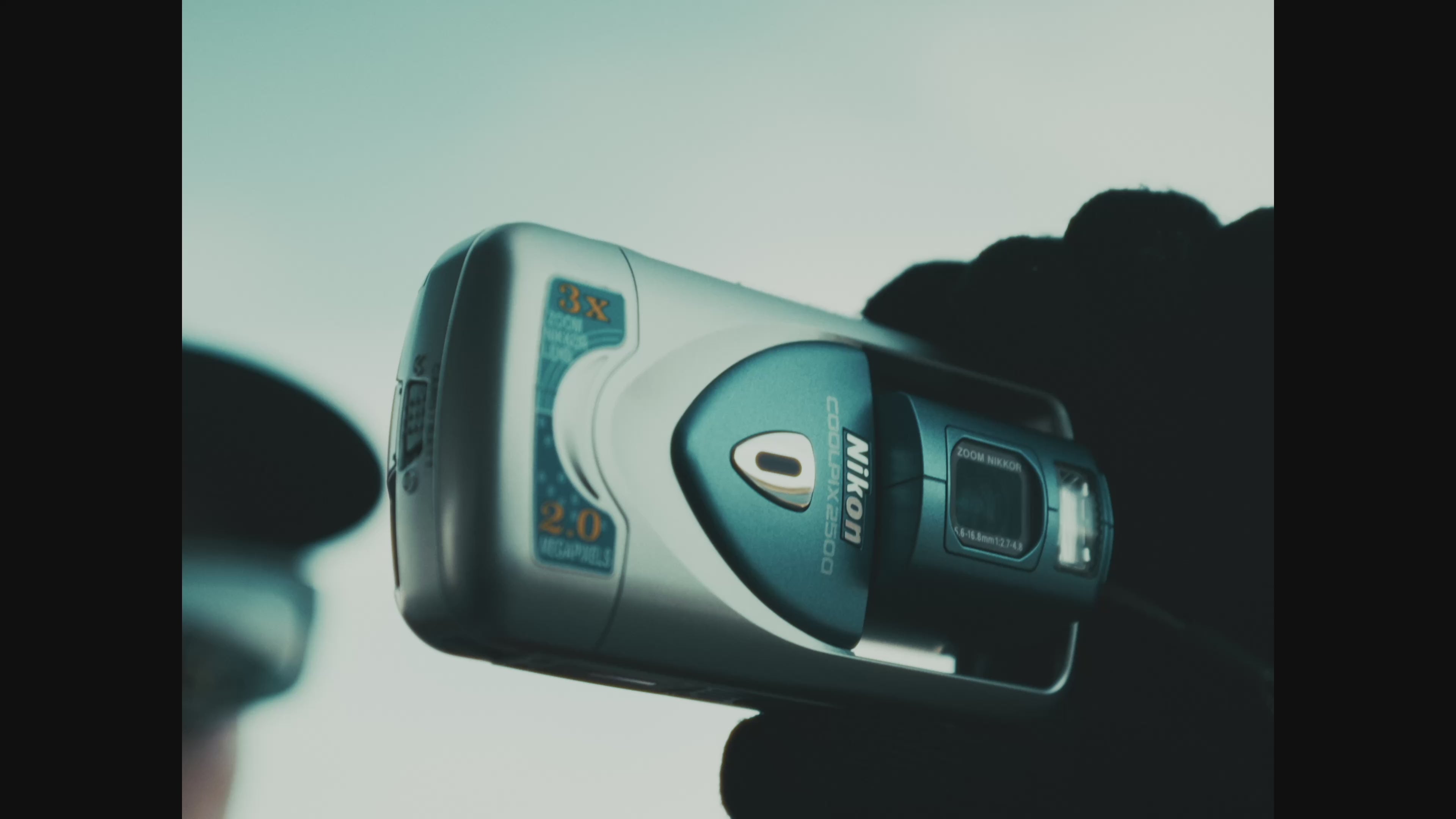 Nikon Coolpix 2500 レトロデジタルカメラ – Retro Camera Land