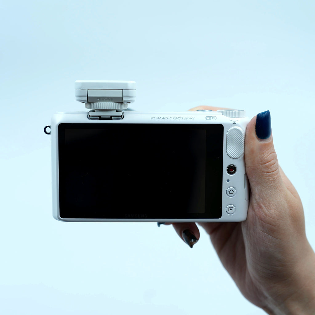 Samsung NX2000