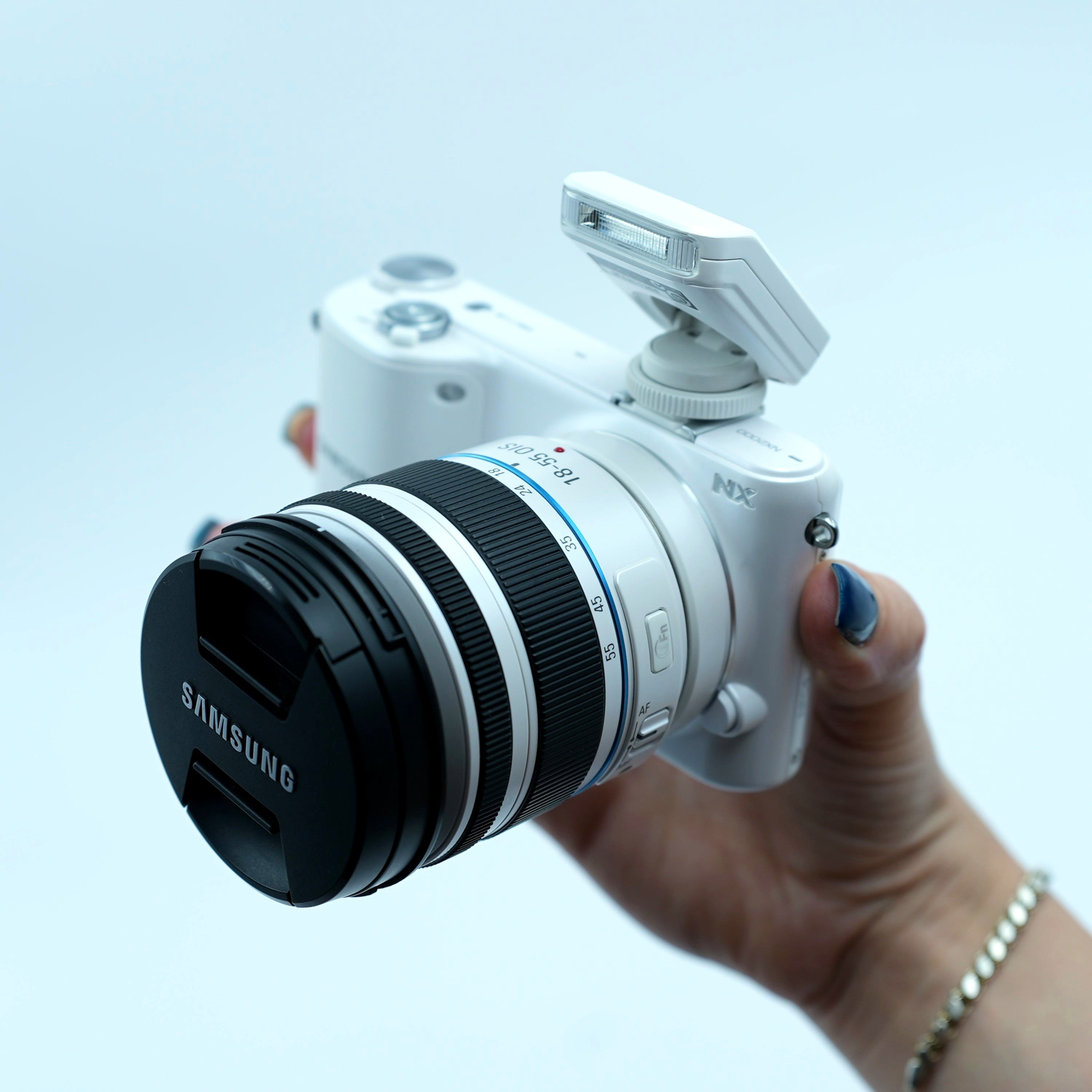Samsung NX2000