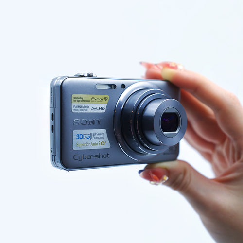 Sony Cyber-shot DSC-WX7 - ön görünüm
